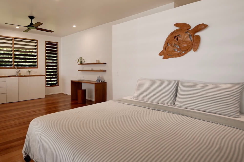 Uepi Island - One Bedroom Beach House