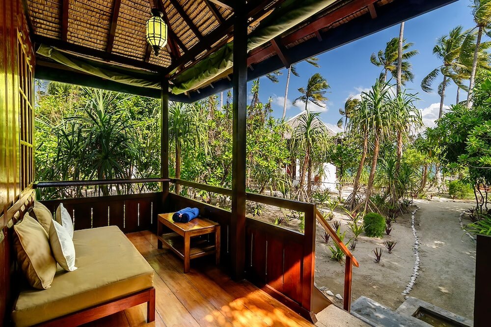 Palm Bungalow Terrace